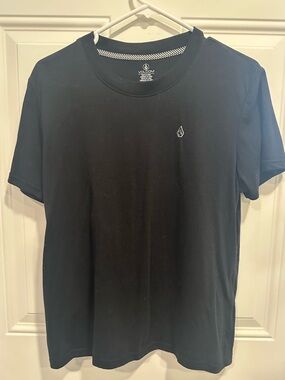 Volcom women’s true to this black t-shirt with embroidered logo large